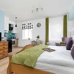 Starowislna Cozy In Downtown Cracow By Renters Krakau